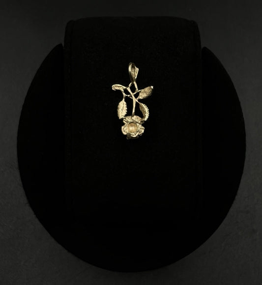.5” x .87” 14K Solid Yellow Gold Diamond Cut Rose Pendant 1.17g | 2 x 3.5mm Bail