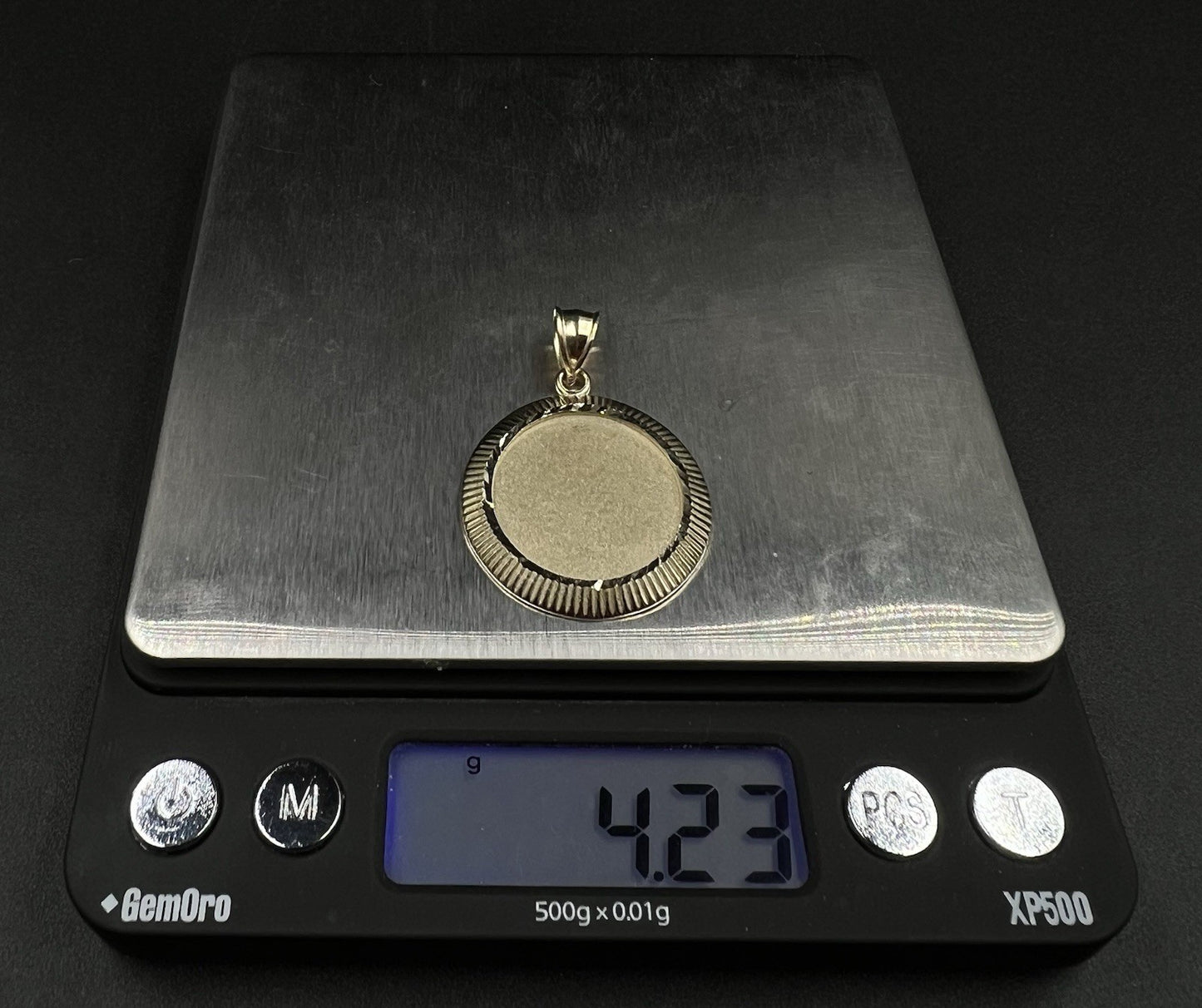 1.1” 10K Semi-Solid Yellow Gold Diamond Cut Rolex Bezel Picture Pendant | 4.23g