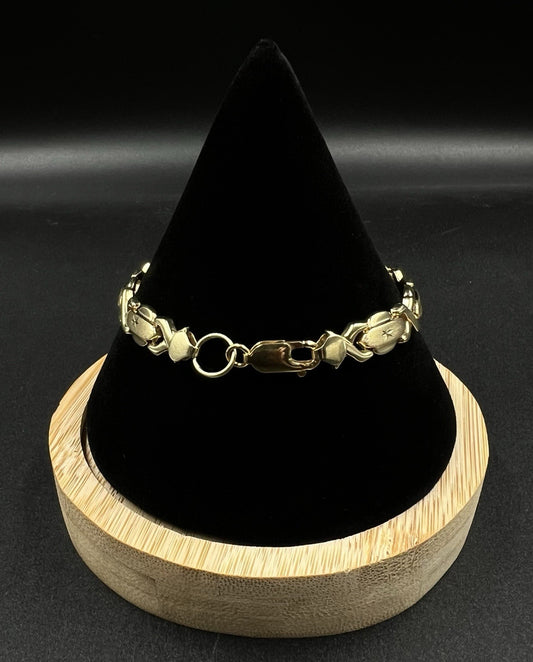 7.25” 10K Hollow Yellow Gold XO Bracelet | 7.49g | 7.2MM | Lobster Clasp |