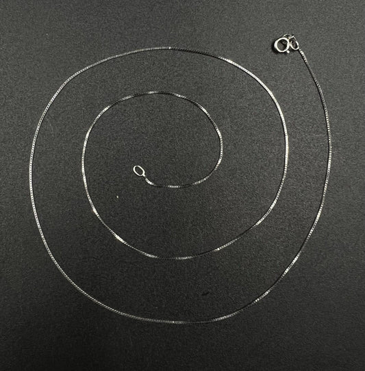 18.25” 14K Hollow White Gold Box Chain | .88g | .6MM | F | Lobster Clasp