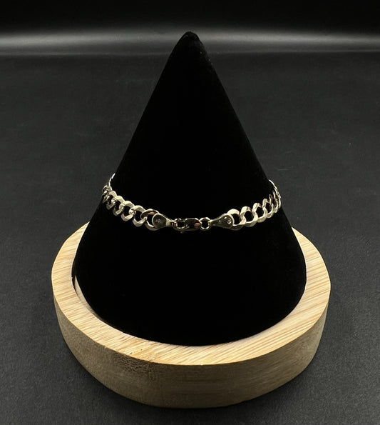 7” 10K Hollow Yellow Gold Diamond Cut Cuban Bracelet | 5.41g | 5.8MM | Lobster