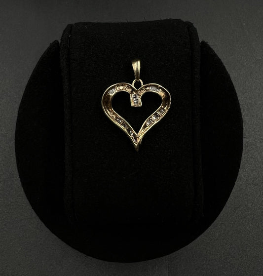 .81” x .86” 10K Semi-Solid Yellow Gold Natural Diamond Heart Pendant | 2.63g |