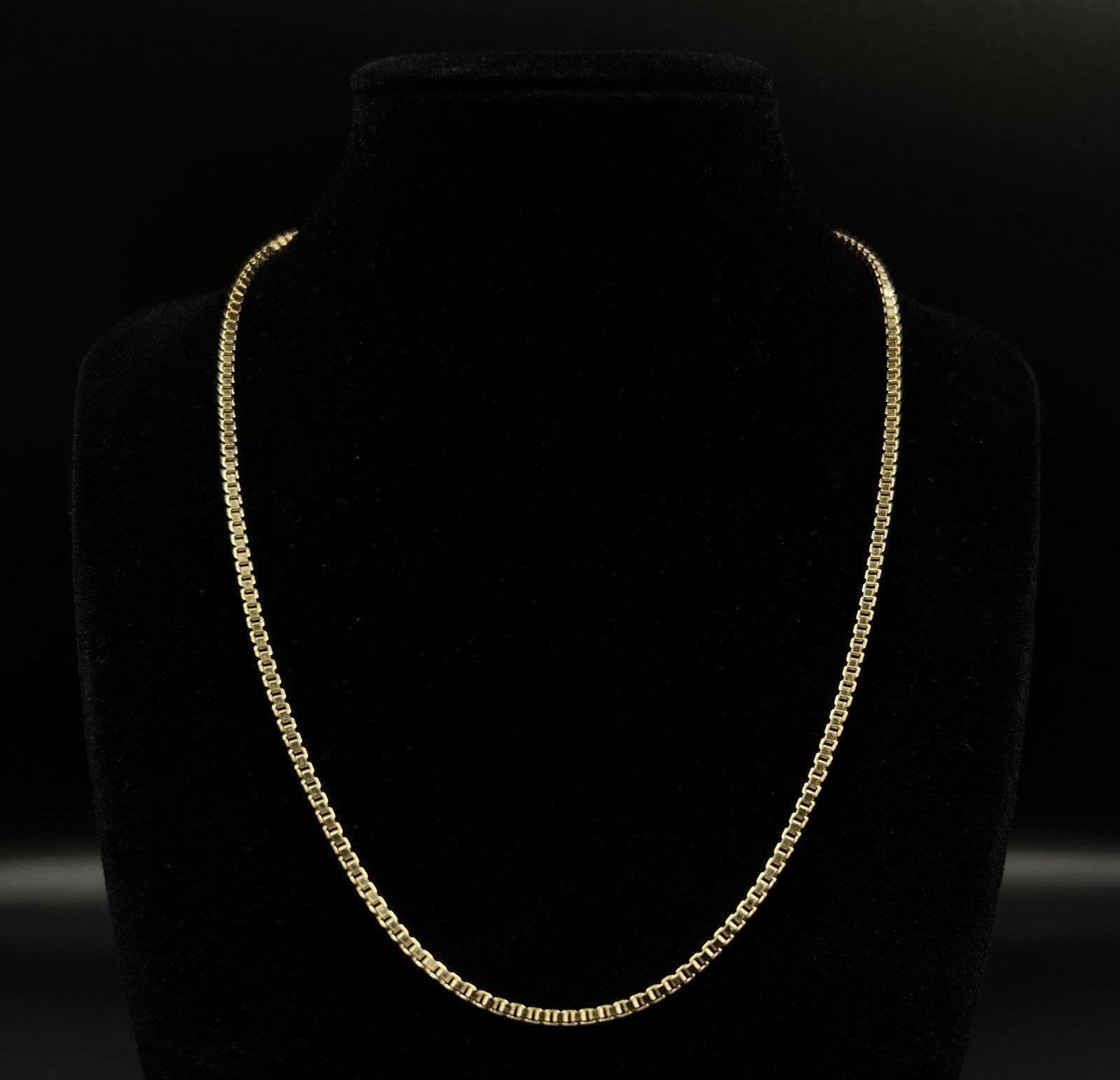 18” 14K Semi-Solid Yellow Gold Box Chain | 6.62g | 2.4mm | Italy | Lobster |