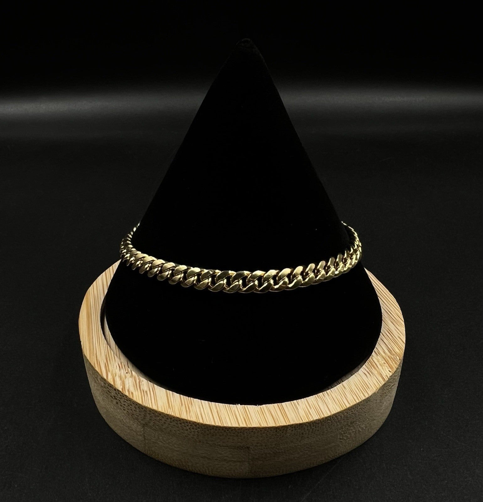 8” 14K Hollow Yellow Gold Miami Cuban Bracelet | 7.64g | 5.3mm | Italy | Lobster
