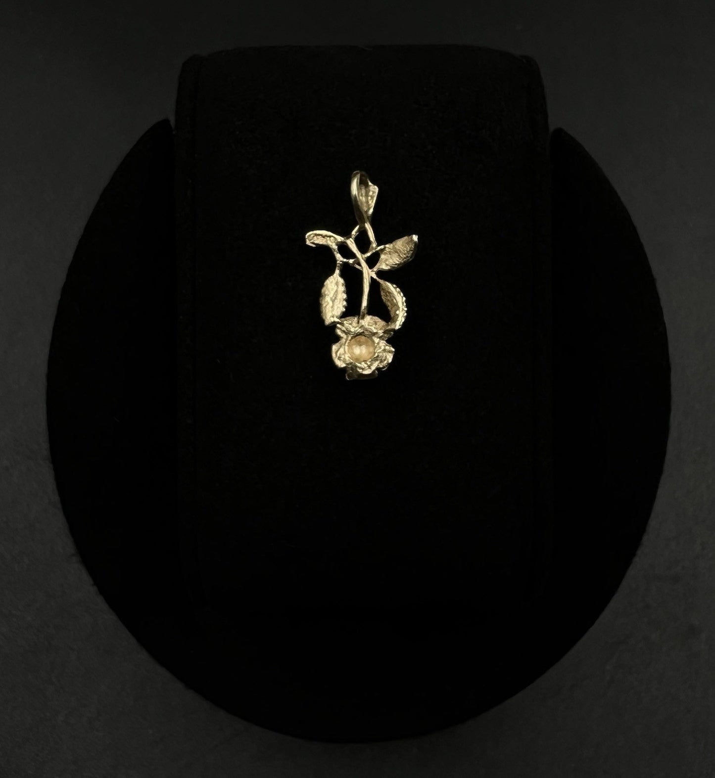 .5” x .87” 14K Solid Yellow Gold Diamond Cut Rose Pendant 1.17g | 2 x 3.5mm Bail