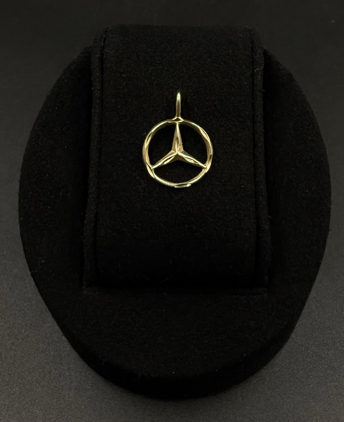 .65” 14K Solid Yellow Gold Diamond-Cut Mercedes Pendant | 1.17g | 3.2mm Bail |