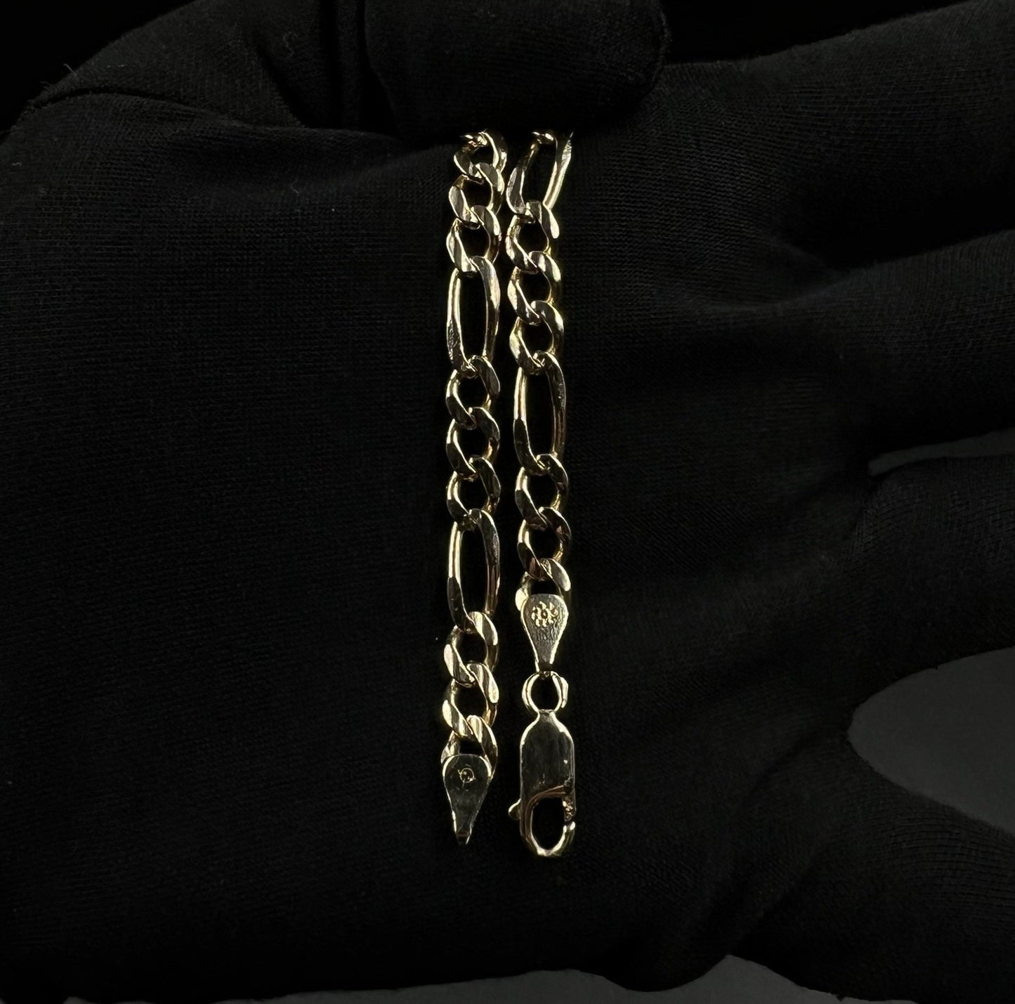 8.5” 14K Solid Yellow Gold Figaro Bracelet | 11.67g | 5.6mm | Italy | Lobster |