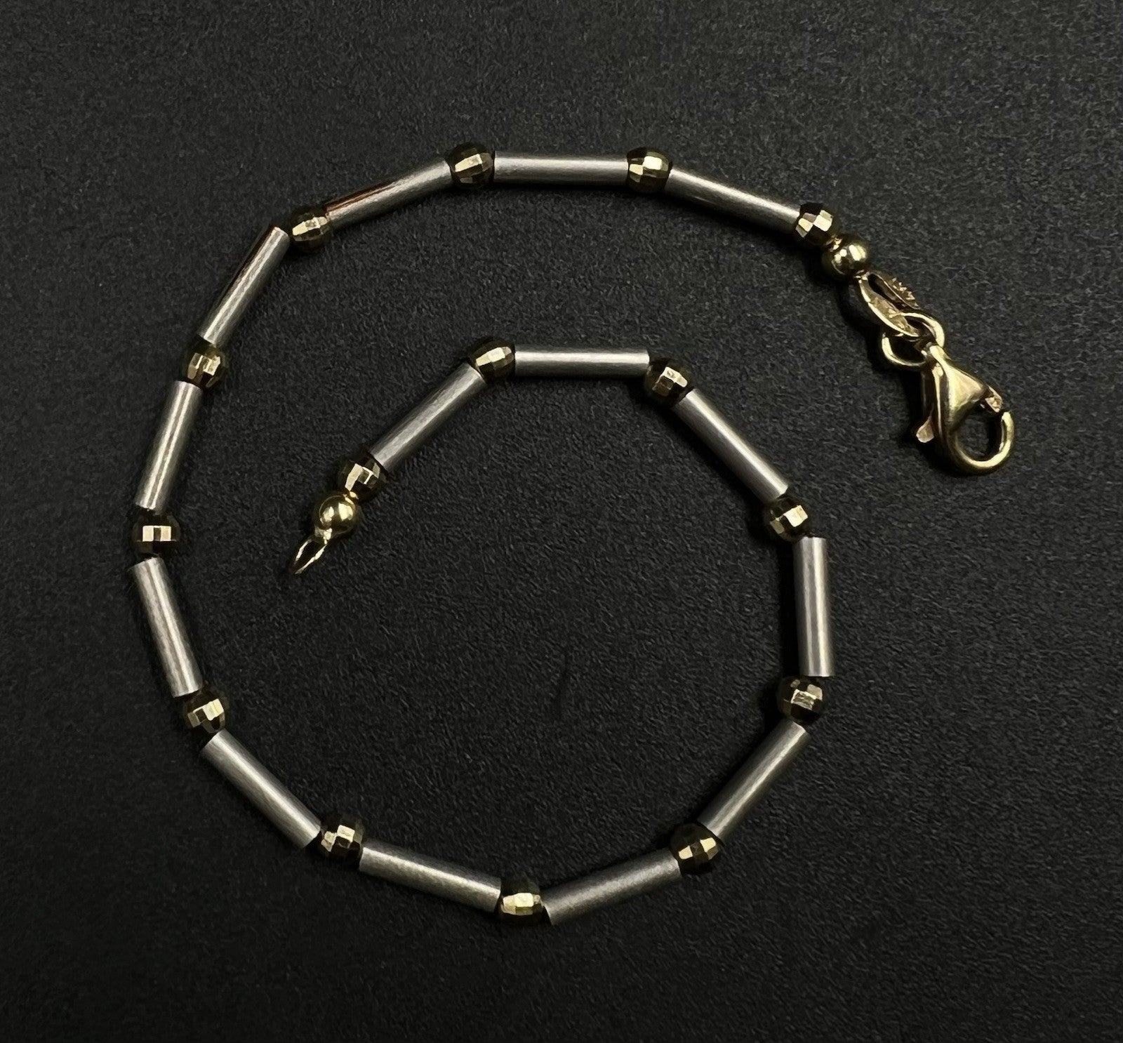 7” 14K Semi-Solid Two-Tone Gold Diamond Cut Tube + Bead Bracelet 4.75g 2.8MM