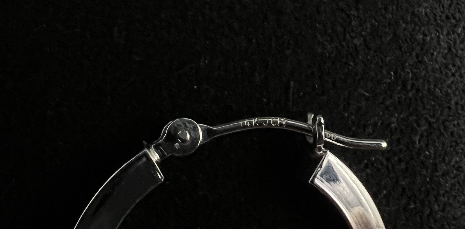 14K Hollow White Gold Hoop Earrings | 1.12g | .08” x .72” | JCM |