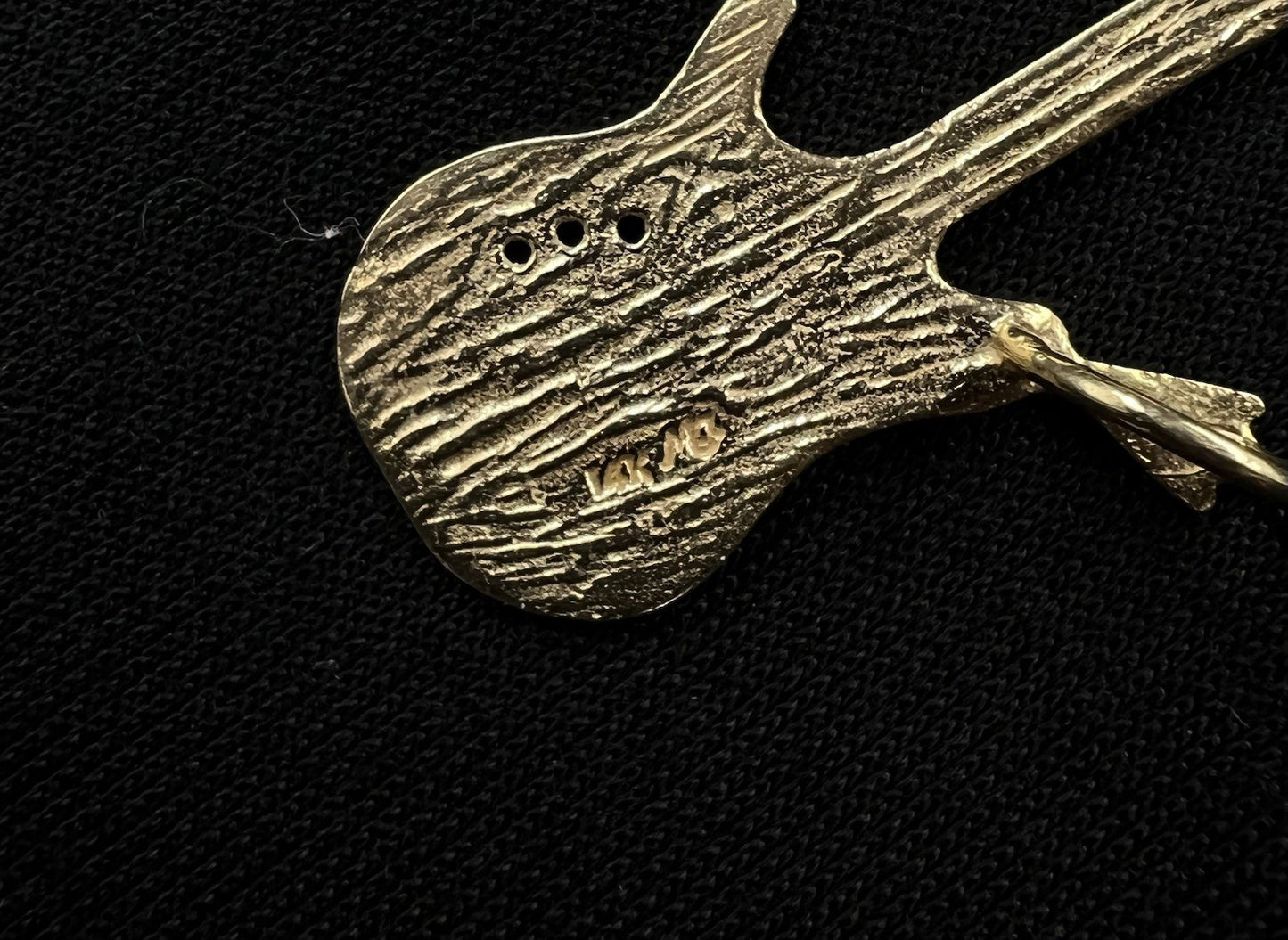 1.29” x .76” 14K Solid Yellow Gold Diamond Cut Guitar Pendant | 1.86g |