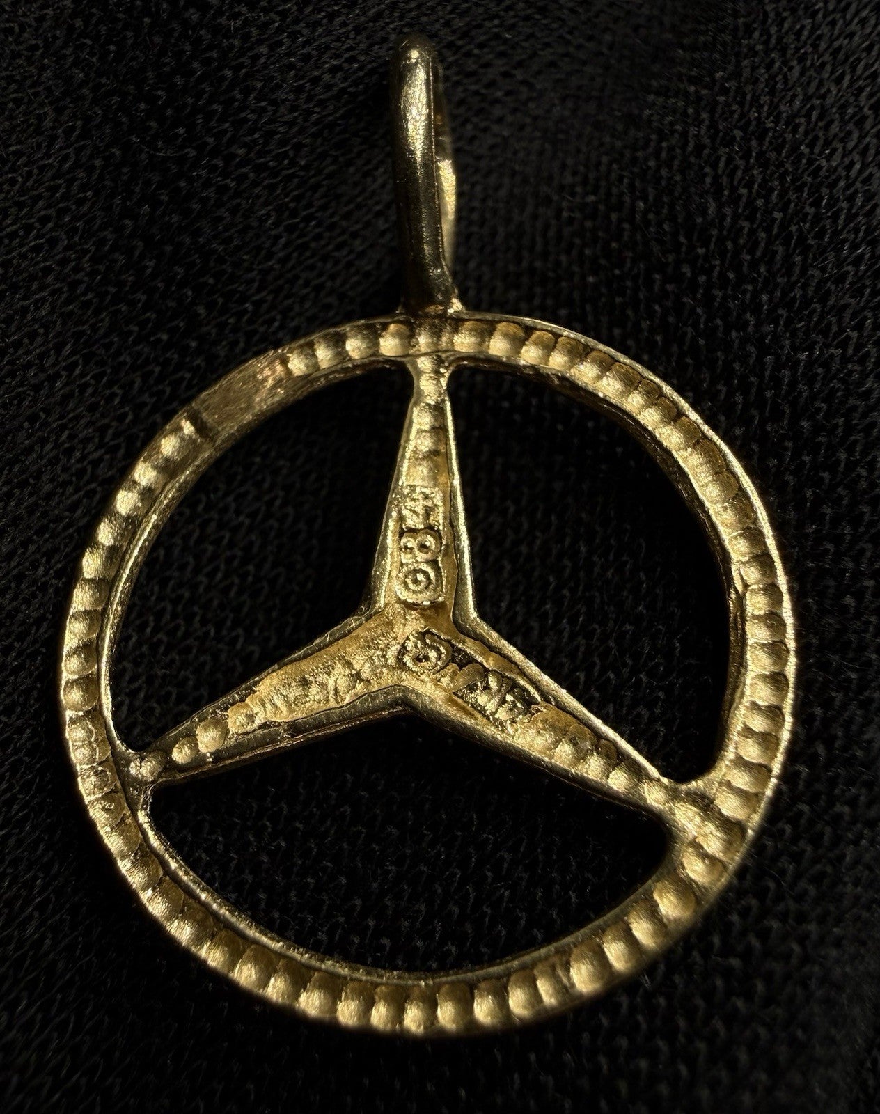 .65” 14K Solid Yellow Gold Diamond-Cut Mercedes Pendant | 1.17g | 3.2mm Bail |