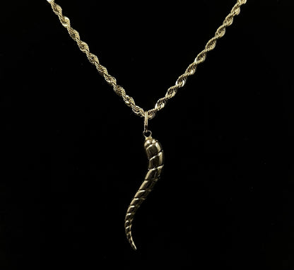 .4” x 2.3” 14K Semi-Solid Yellow Gold Italian Horn Pendant | 4.29g |