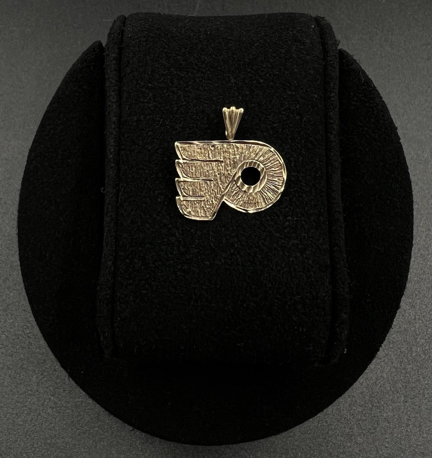 .77” x .76” 14K Solid Yellow Gold Diamond Cut Flyers Pendant 1.89g | 4MM Bail MA