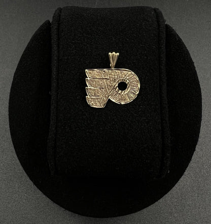 .77” x .76” 14K Solid Yellow Gold Diamond Cut Flyers Pendant 1.89g | 4MM Bail MA