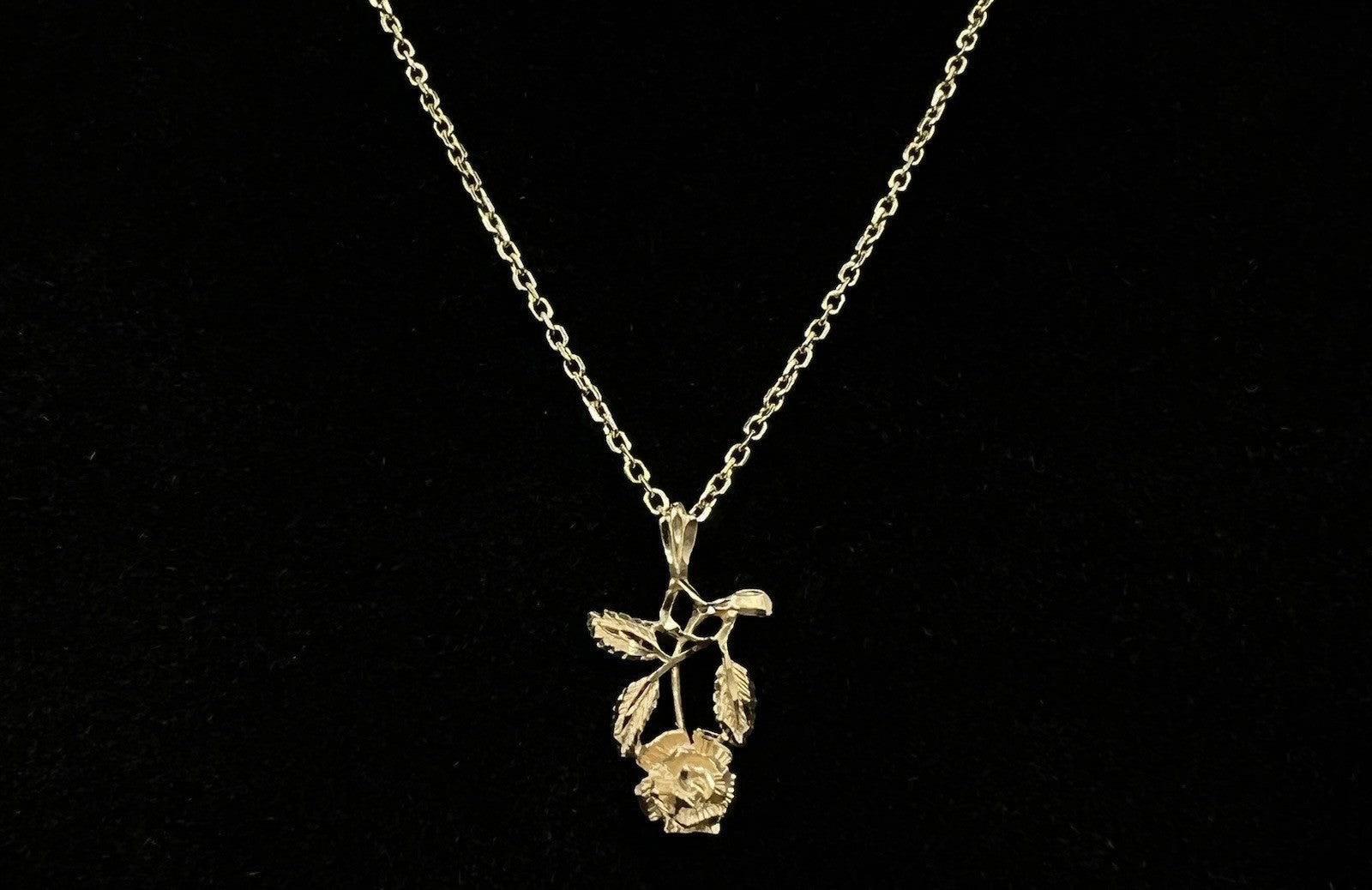 .5” x .87” 14K Solid Yellow Gold Diamond Cut Rose Pendant 1.17g | 2 x 3.5mm Bail