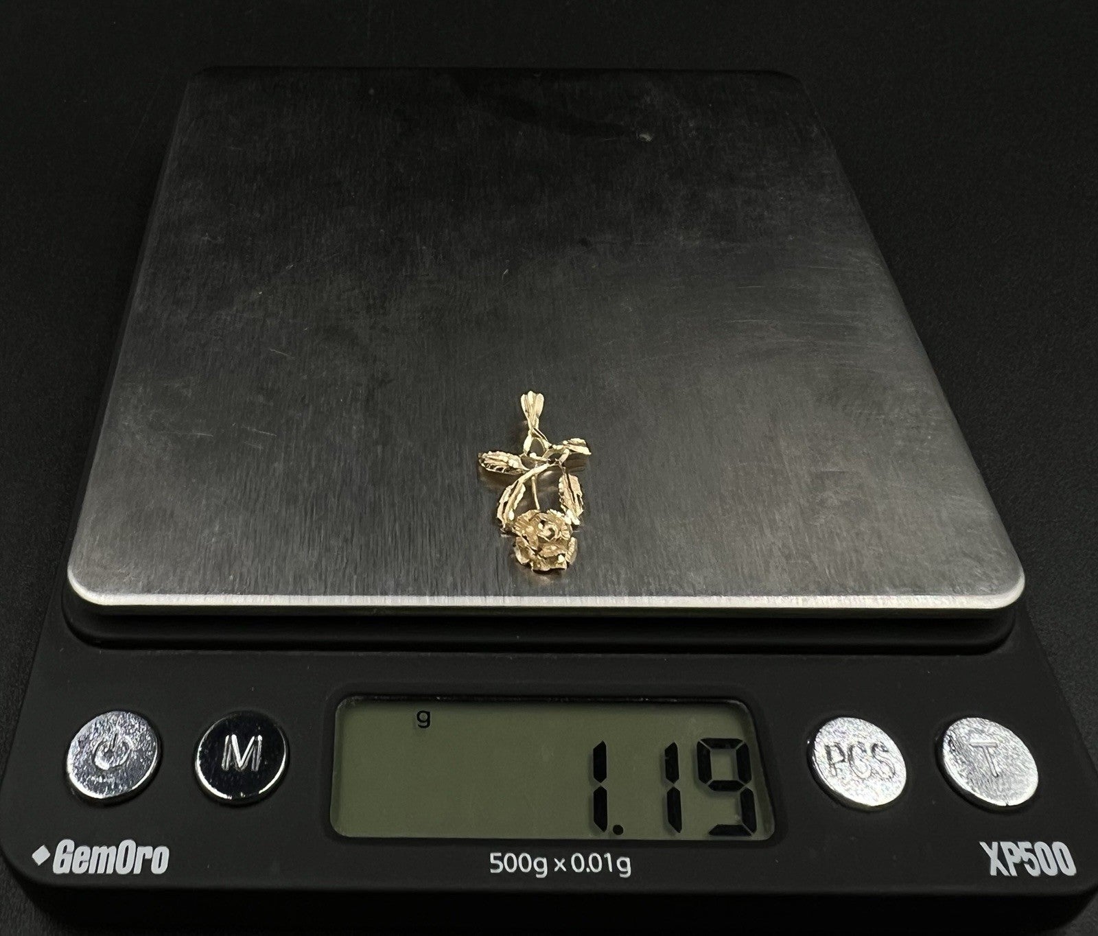 .5” x .87” 14K Solid Yellow Gold Diamond Cut Rose Pendant 1.17g | 2 x 3.5mm Bail