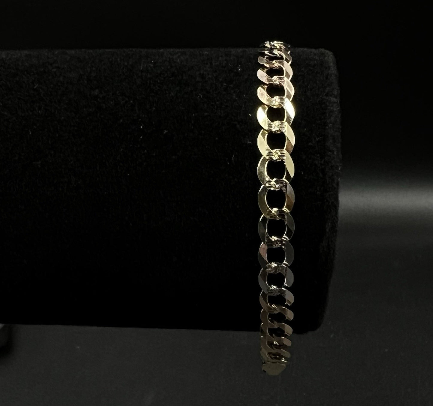 7.25” 14K Semi-Solid Tri-Tone Gold Diamond Cut Curb Bracelet | 6.36g | 5.6MM |