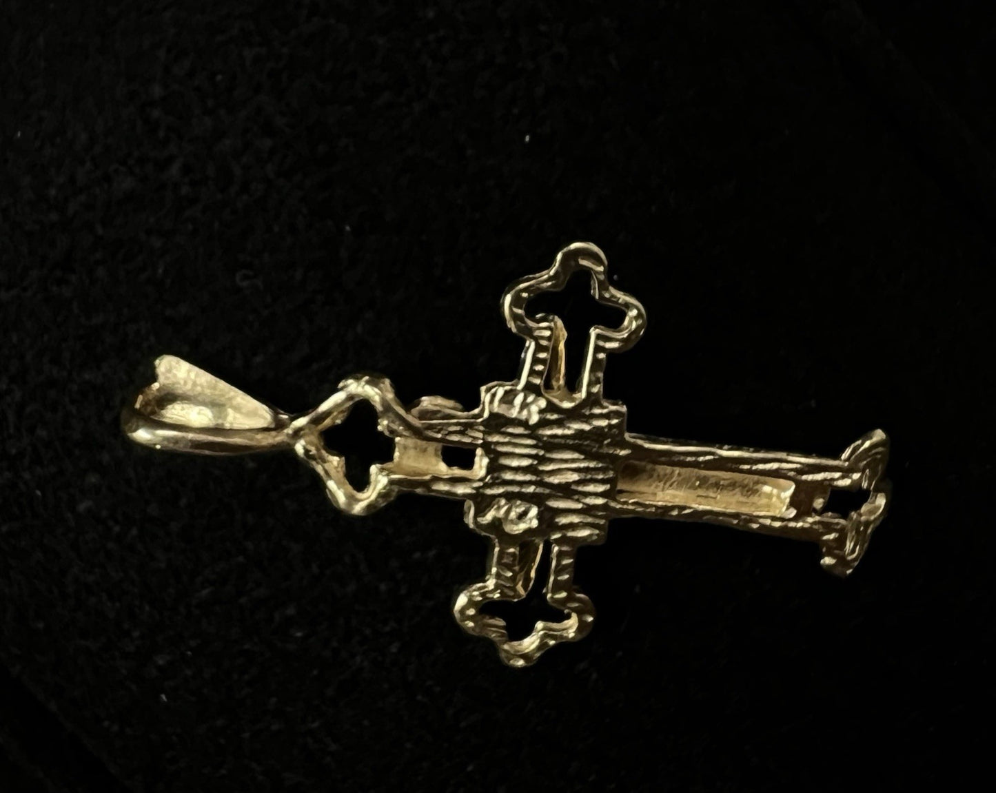 .6” x 1.05” 14K Solid Yellow Gold Diamond Cut Crucifix Pendant 1.08g 2.8mm Bail