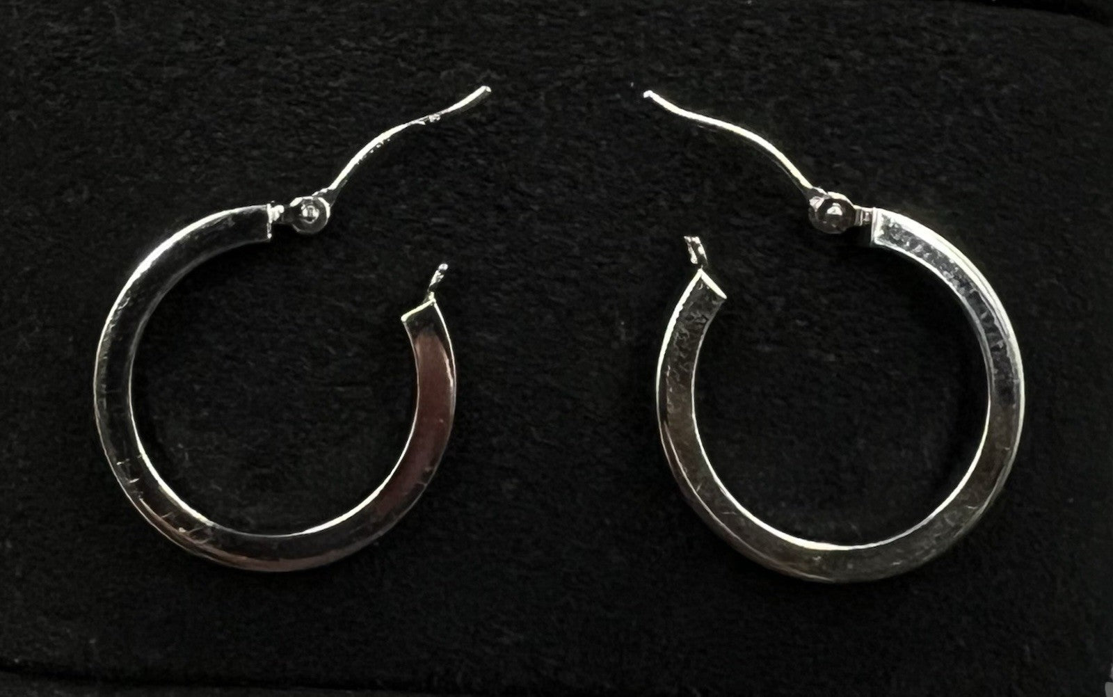 14K Hollow White Gold Hoop Earrings | 1.12g | .08” x .72” | JCM |