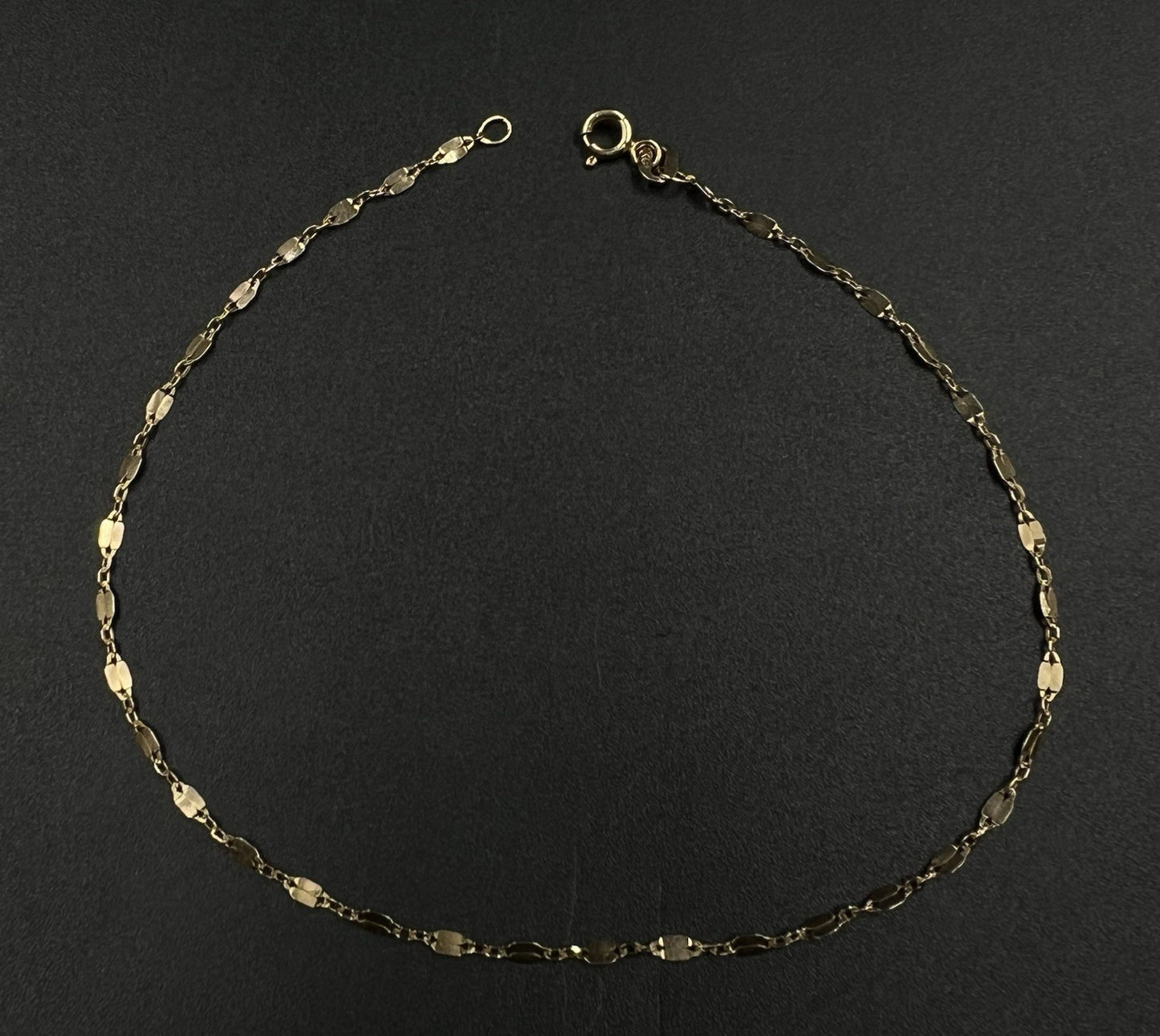 9.75” 10K Hollow Yellow Gold Fancy Link Anklet | .89g | 1.9MM | Italy | Lobster