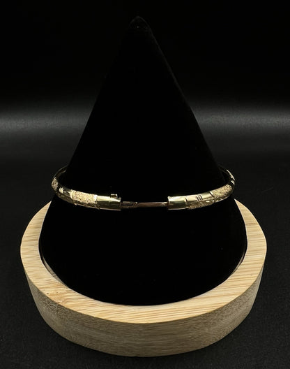 7.25” 14K Hollow Yellow Gold Diamond Cut Bangle Bracelet | 5.70g | 4.7MM | Box |