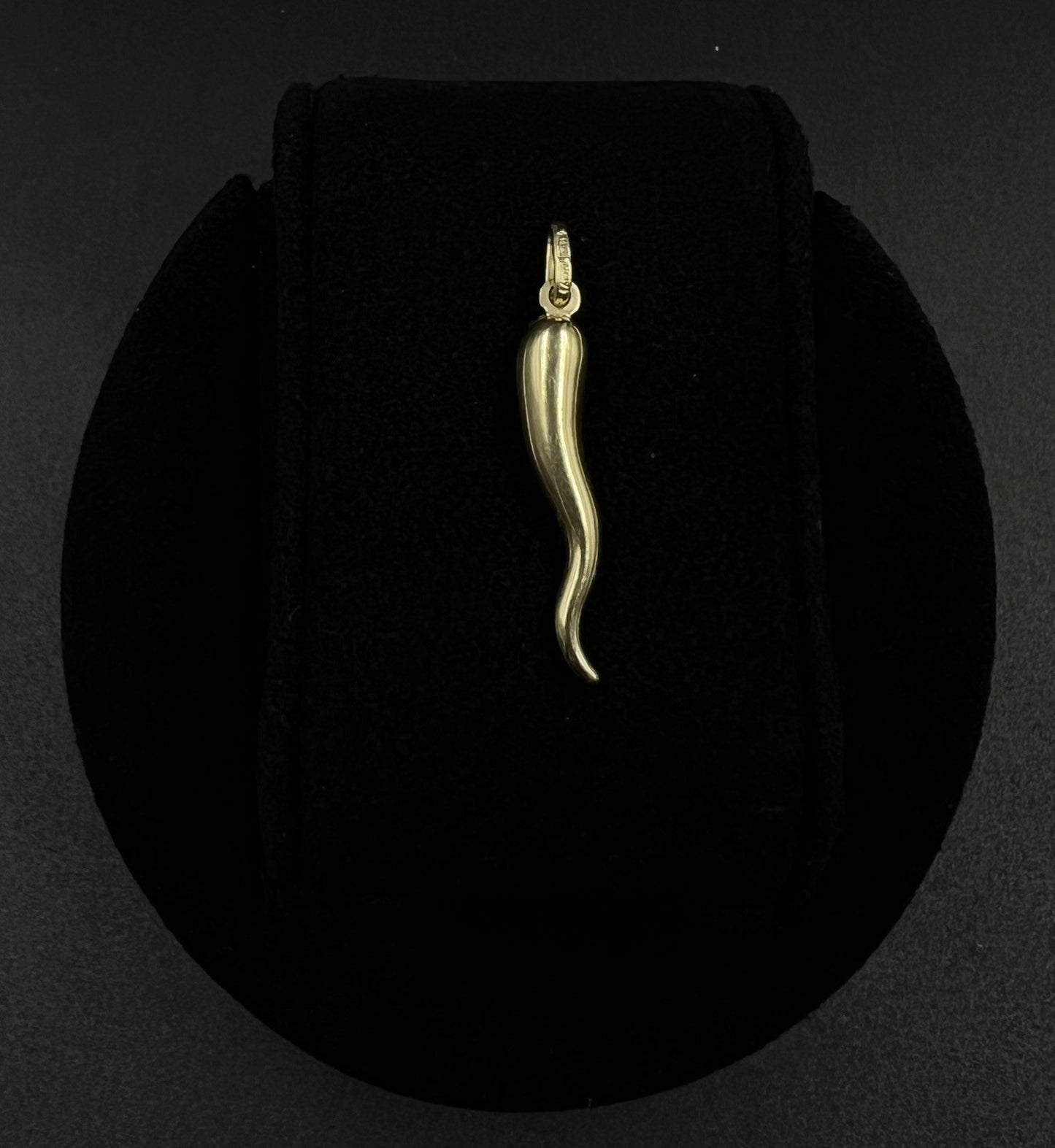 .22” x 1.18” 14K Hollow Yellow Gold Italian Horn Pendant | 1.12g | Italy |