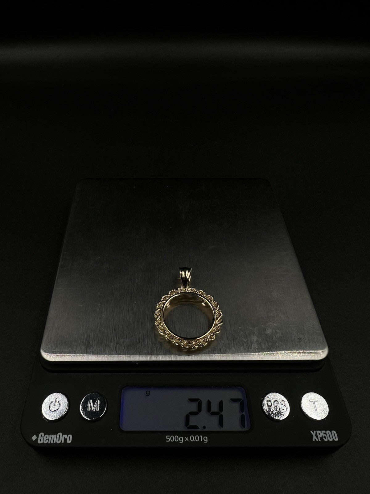 .96” 14K Solid Yellow Gold Rope Bezel Coin/Picture Pendant 2.47g | 4.5mm Bail |