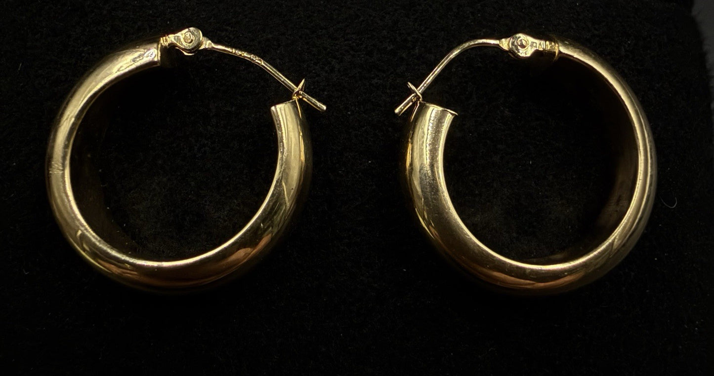 .75” 14k Hollow Yellow Gold Hoop Earrings | 1.63g | 5mm Thick | Hinged |