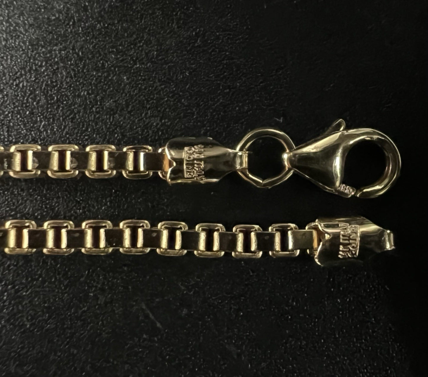 18” 14K Semi-Solid Yellow Gold Box Chain | 6.62g | 2.4mm | Italy | Lobster |