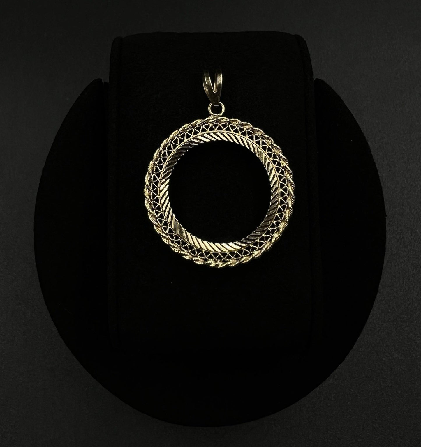 1.13” 14K Solid Yellow Gold Picture Pendant | 2.64g | 5MM Bail |