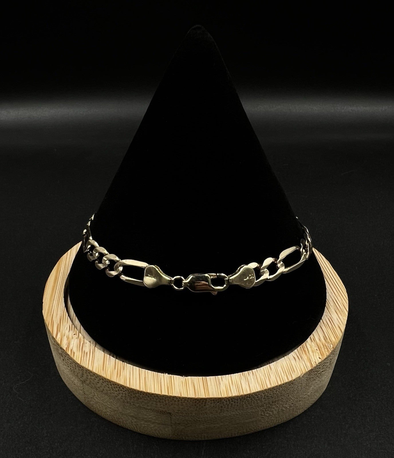 8” 10K Semi-Solid Yellow Gold Diamond Cut Figaro Bracelet 6.91g | 6mm Lobster |