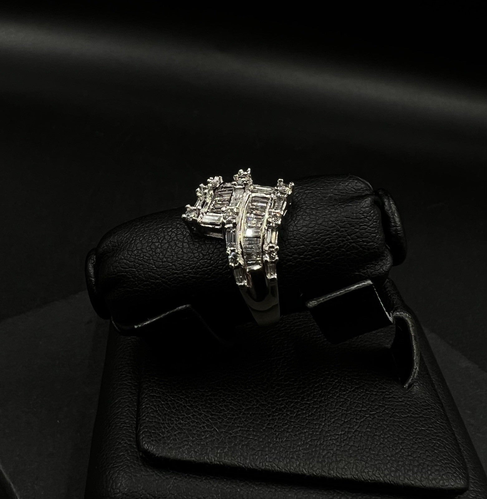 14K Solid White Gold Natural Diamond Baguette Round Cluster Ring Size 7.25 5.87g