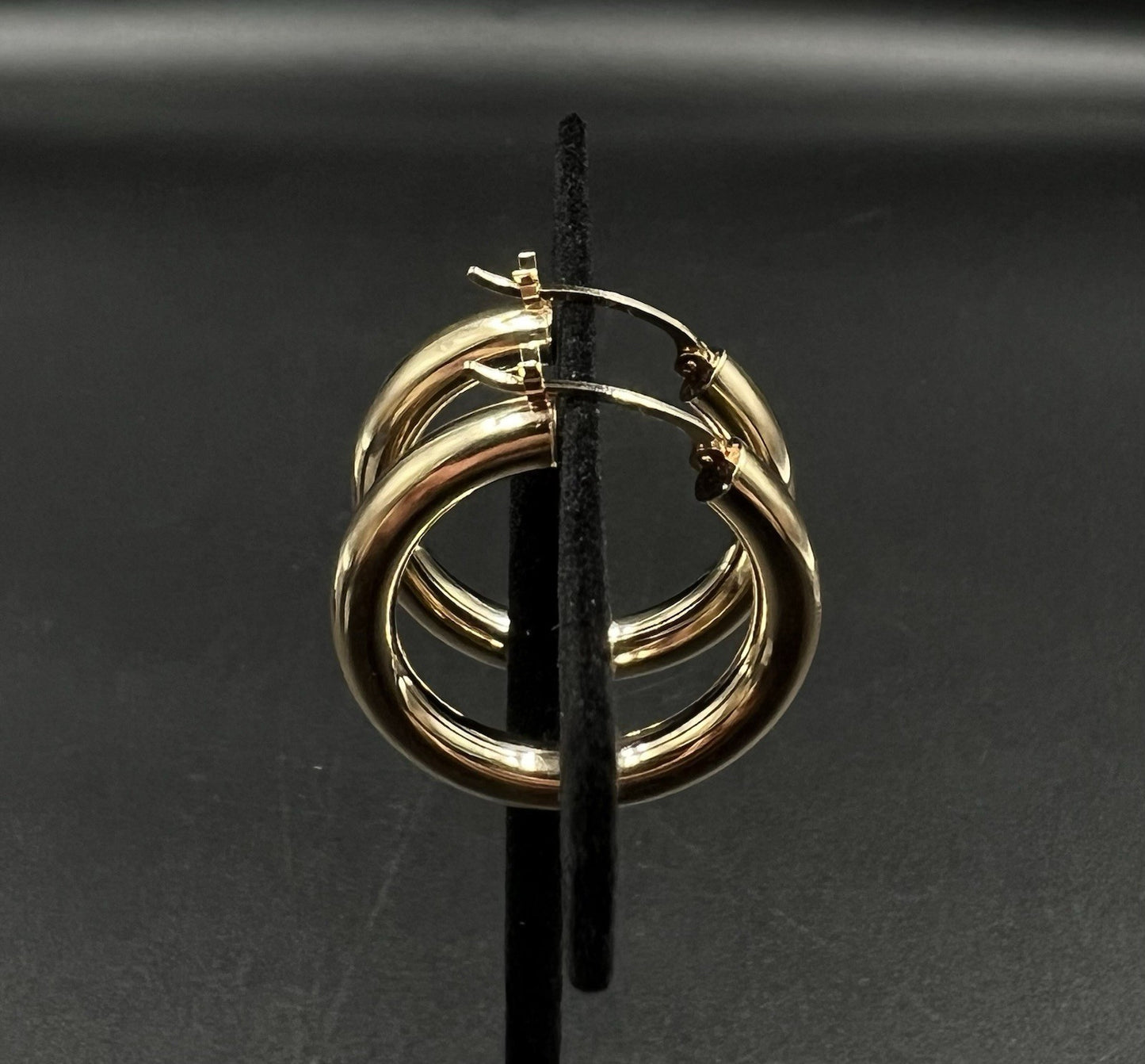 14K Hollow Yellow Gold Hoop Earrings | 2.11g | 1.06” Wide x .15” Thick | Hinged