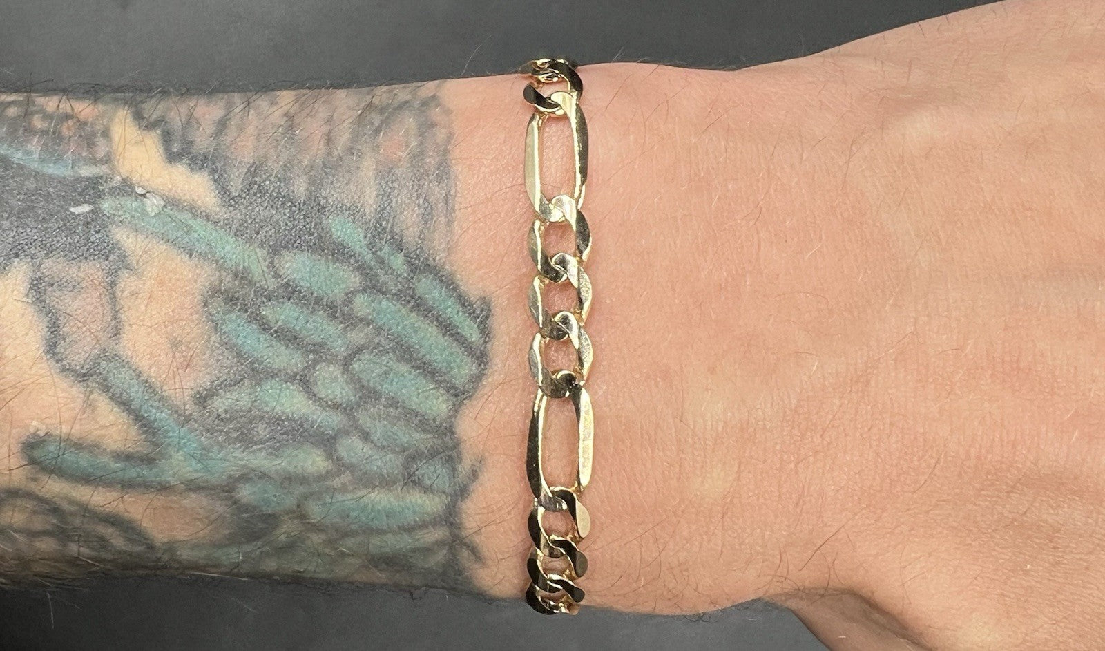 8” 10K Semi-Solid Yellow Gold Diamond Cut Figaro Bracelet 6.91g | 6mm Lobster |