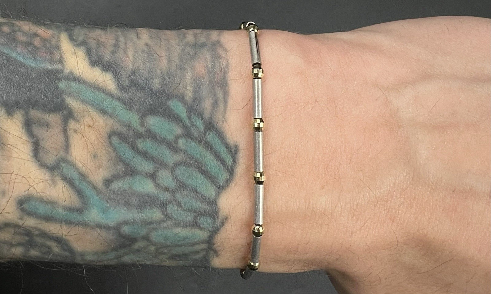 7” 14K Semi-Solid Two-Tone Gold Diamond Cut Tube + Bead Bracelet 4.75g 2.8MM