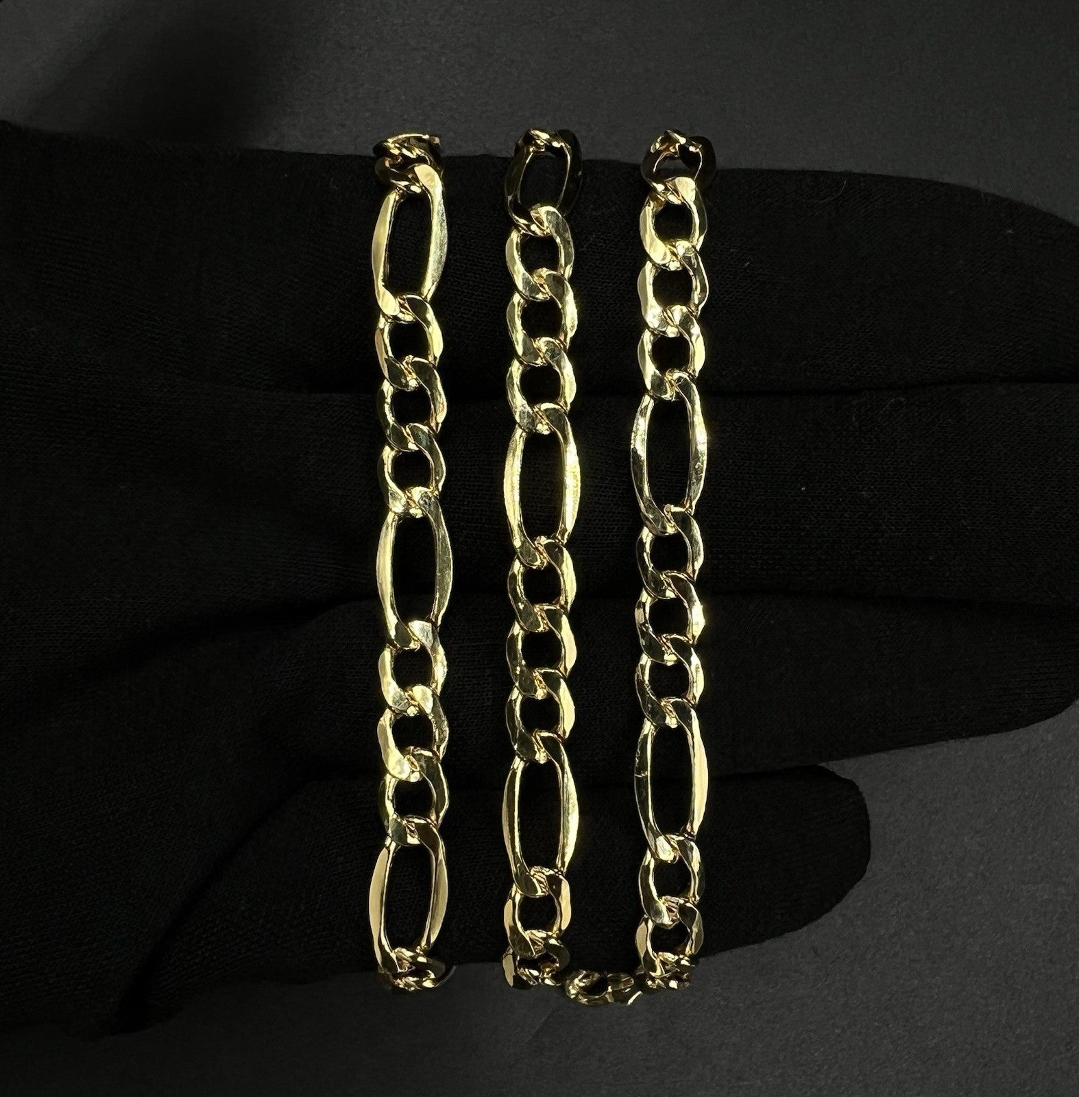 22” 14k Hollow Yellow Gold Diamond Cut Figaro Chain 10.74g | 7mm | Italy Lobster