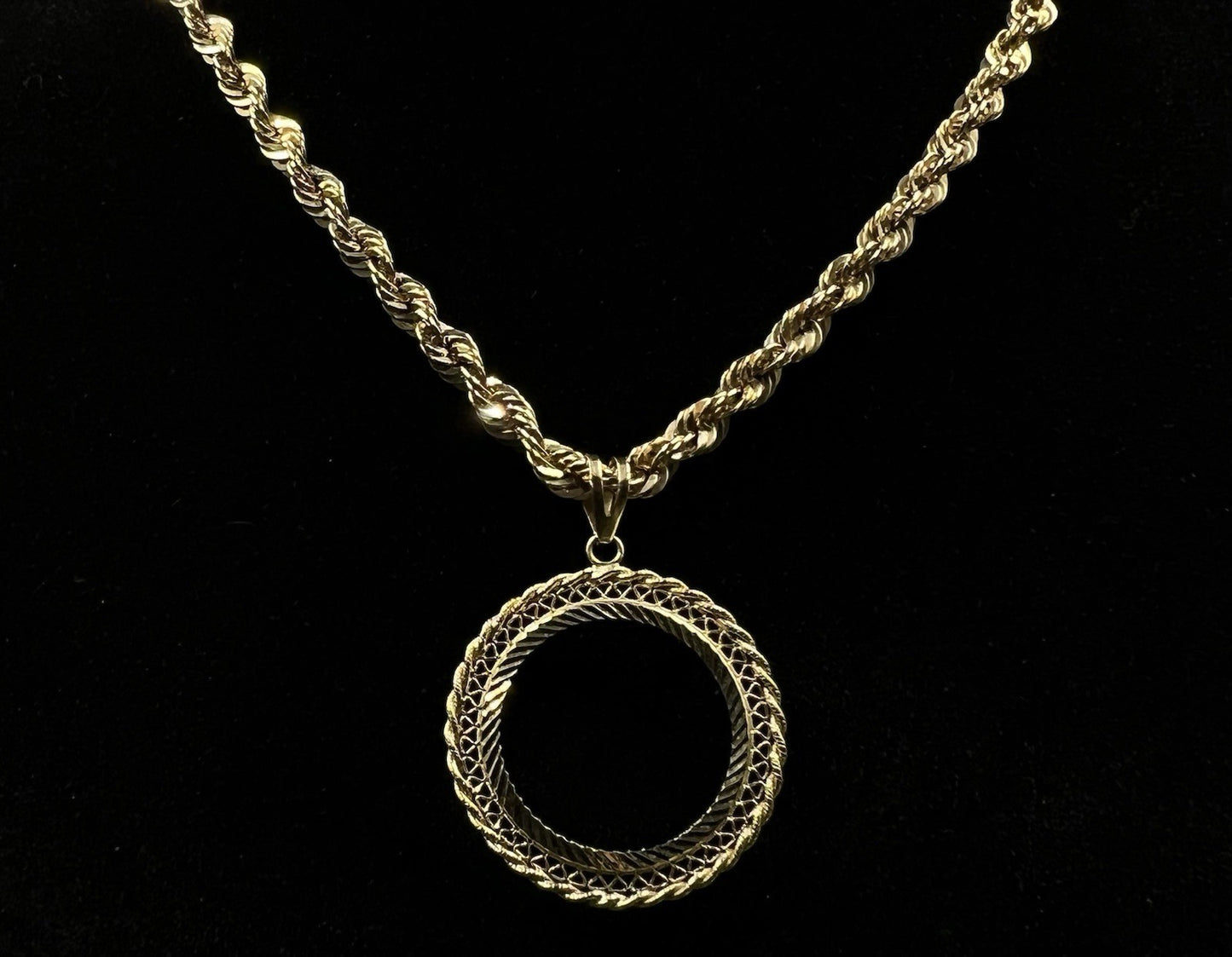 1.13” 14K Solid Yellow Gold Picture Pendant | 2.64g | 5MM Bail |