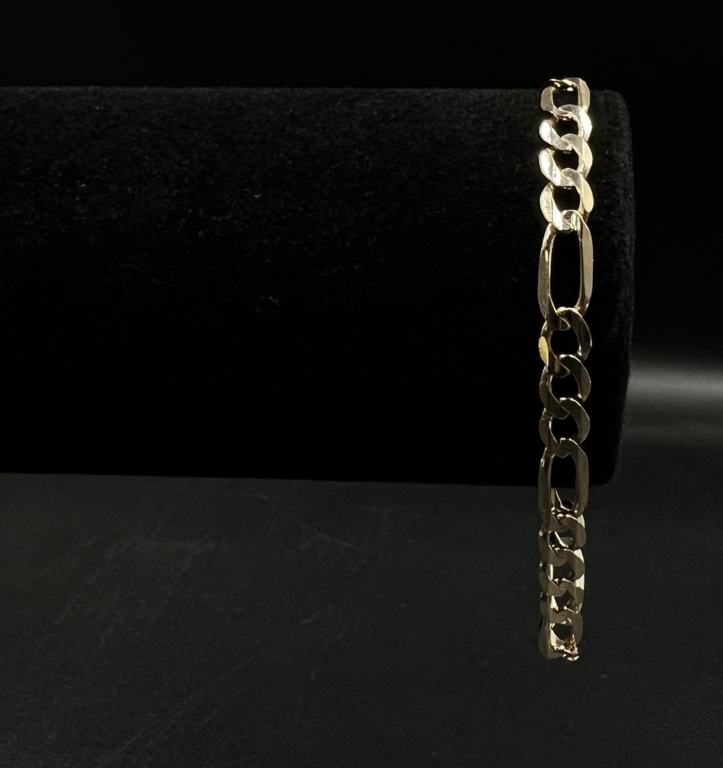 8” 10K Semi-Solid Yellow Gold Diamond Cut Figaro Bracelet 6.91g | 6mm Lobster |