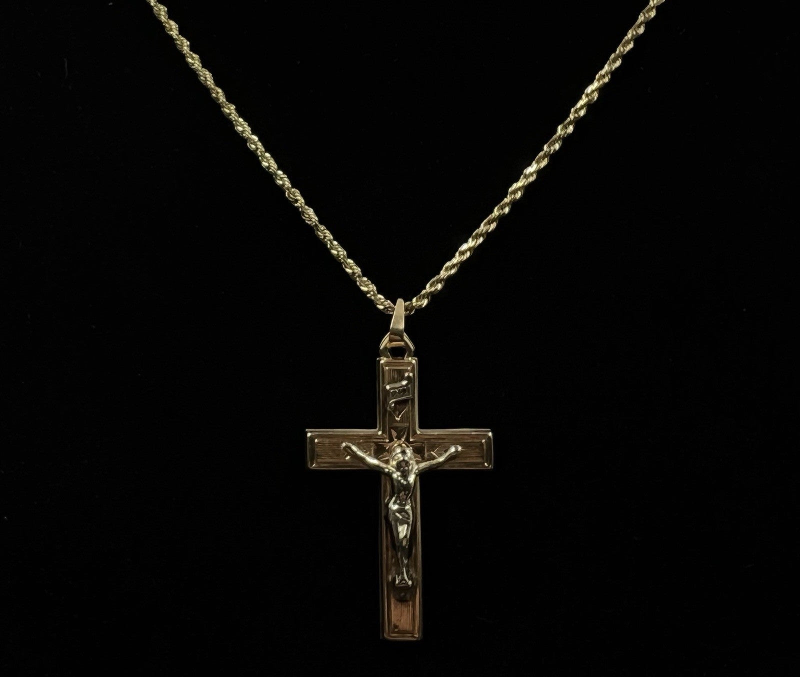 .85” x 1.4” 14K Hollow Two-Tone Gold Crucifix Pendant | 1.66g | 2.5MM Bail |