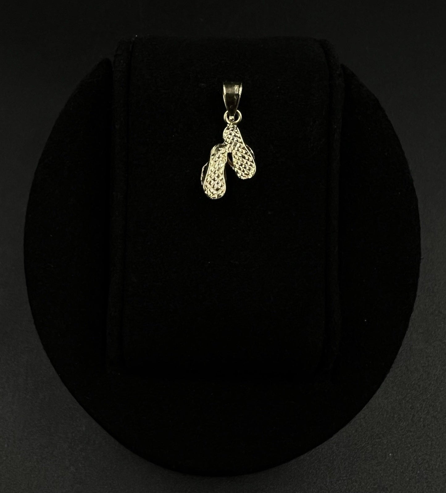 .4” x .8” 14K Solid Yellow Gold Diamond Cut Flip Flop Pendant .98g | 3.5MM Bail