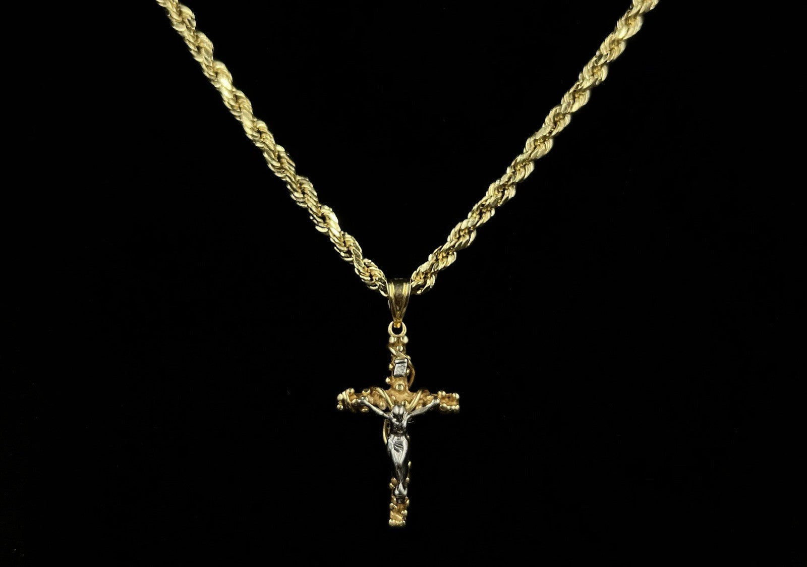 .7” x 1.4” 14K Solid Two-Tone Gold Fancy Crucifix Pendant | 3.07g | 3.6mm Bail |