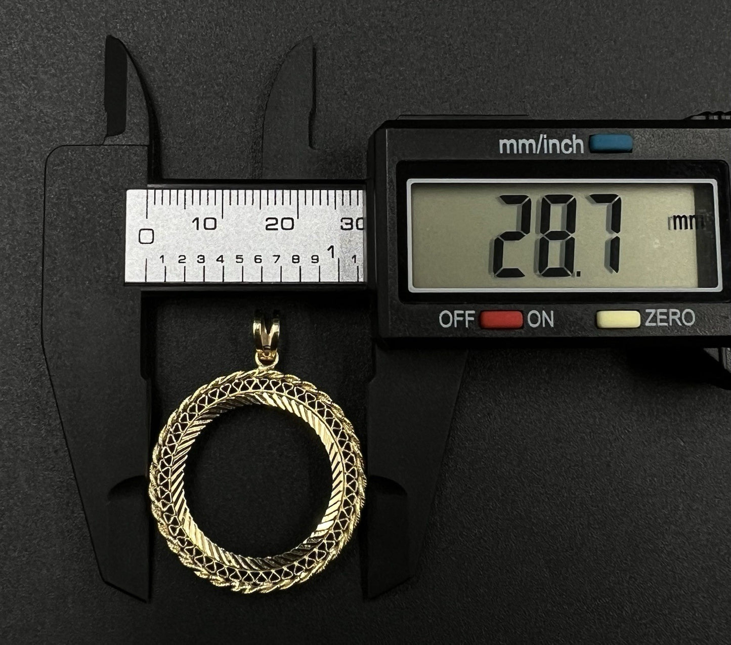 1.13” 14K Solid Yellow Gold Picture Pendant | 2.64g | 5MM Bail |