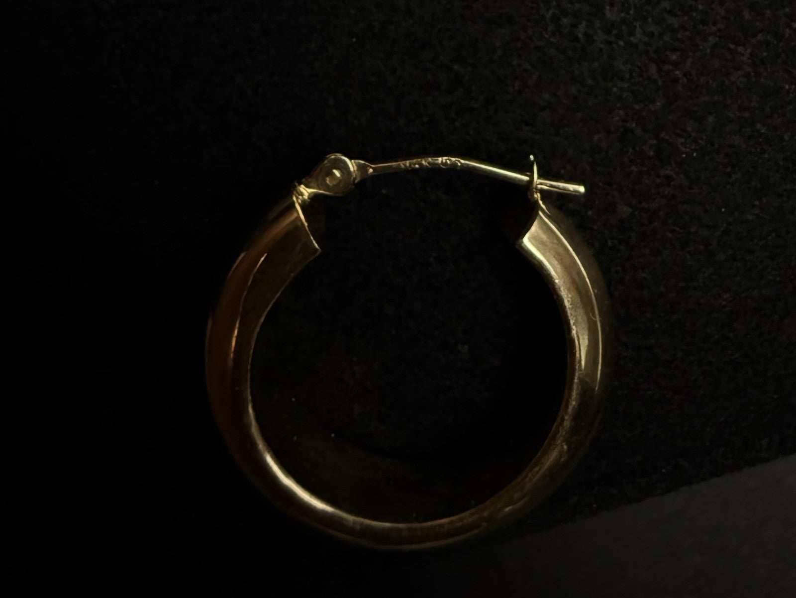 .75” 14k Hollow Yellow Gold Hoop Earrings | 1.63g | 5mm Thick | Hinged |