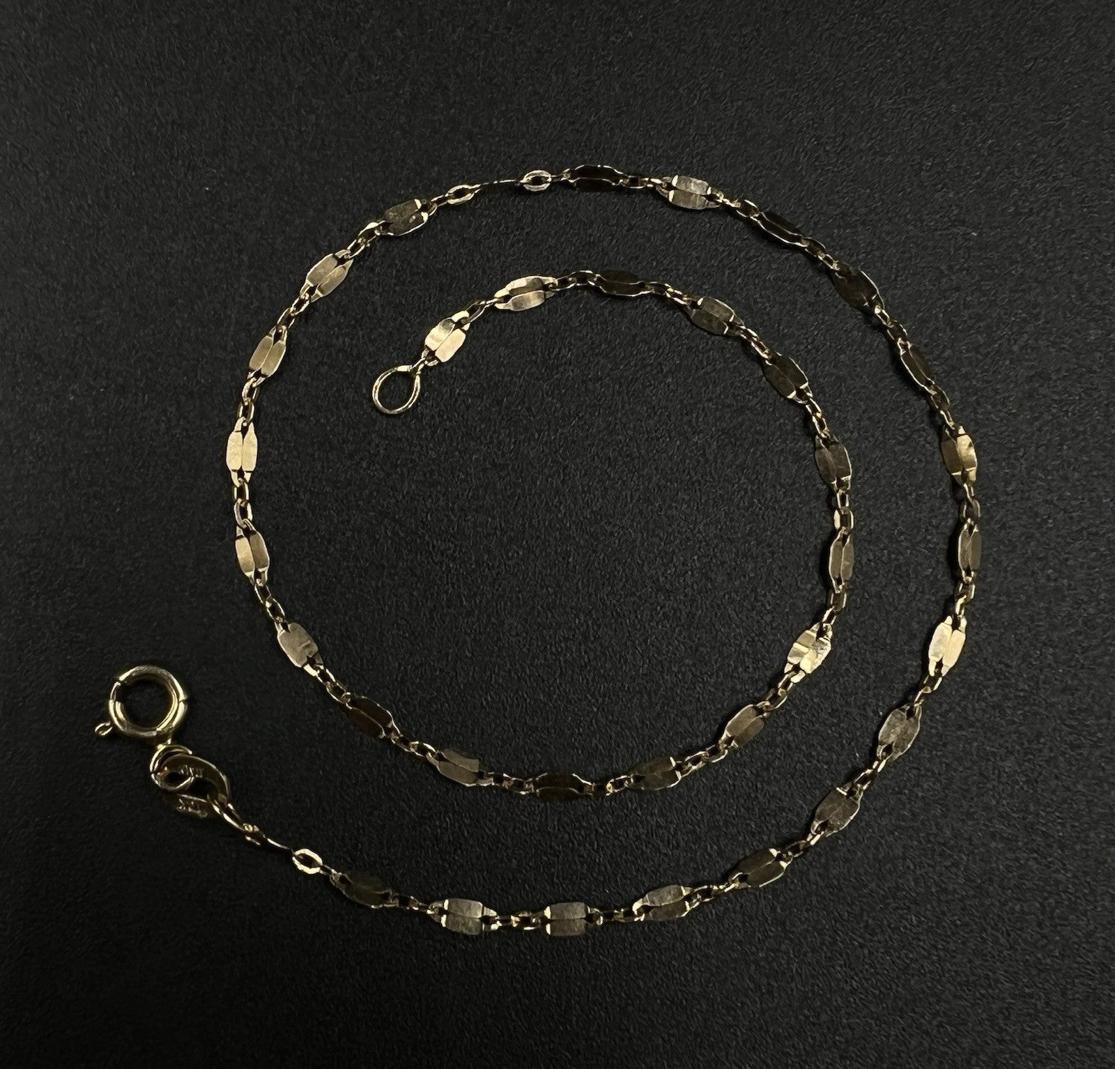 9.75” 10K Hollow Yellow Gold Fancy Link Anklet | .89g | 1.9MM | Italy | Lobster