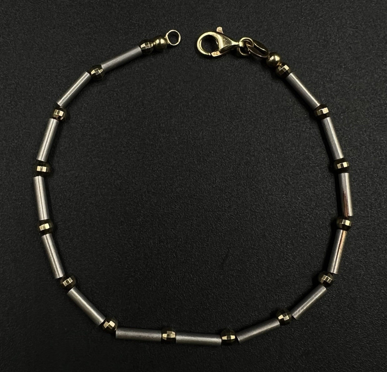 7” 14K Semi-Solid Two-Tone Gold Diamond Cut Tube + Bead Bracelet 4.75g 2.8MM