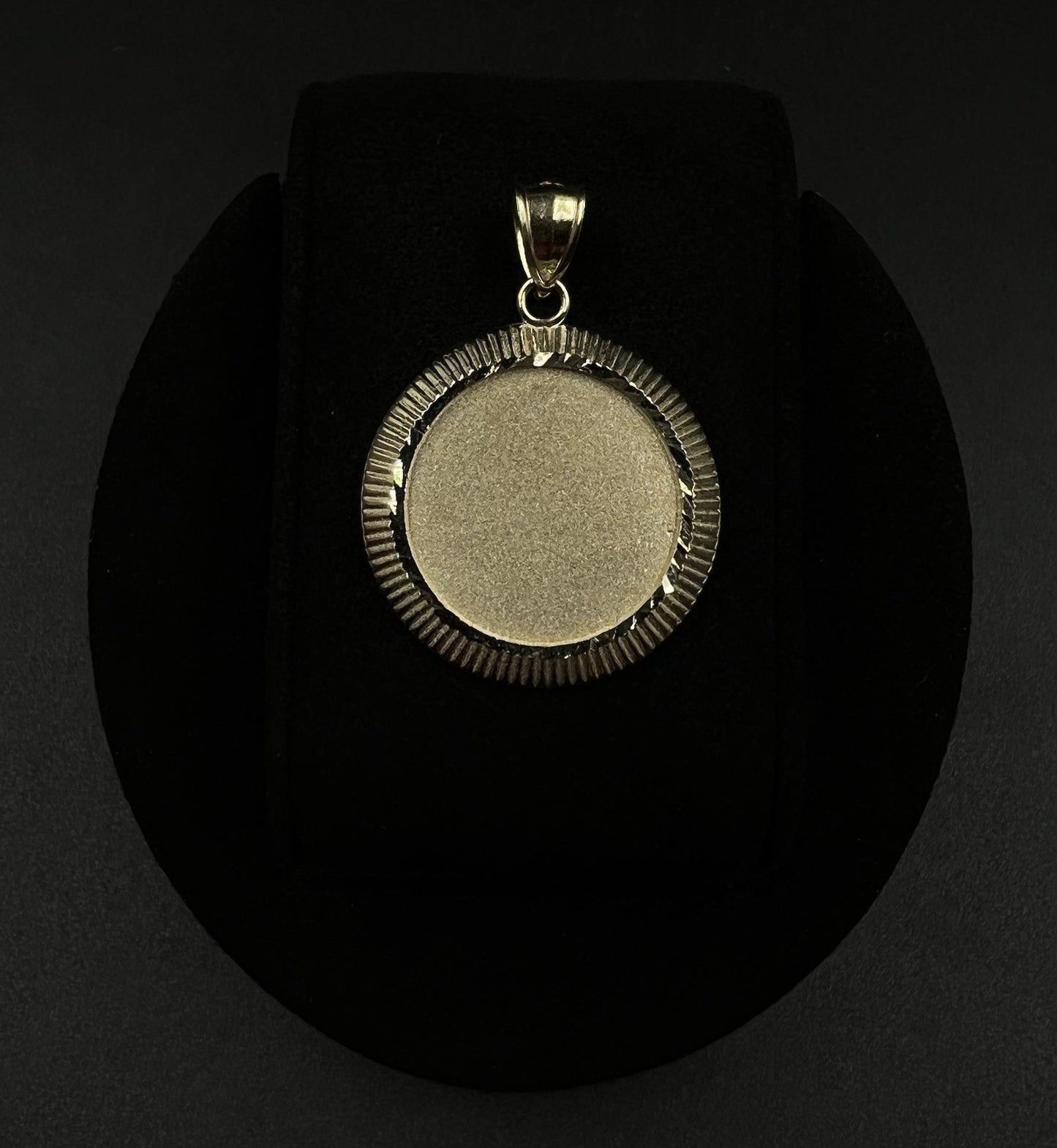 1.1” 10K Semi-Solid Yellow Gold Diamond Cut Rolex Bezel Picture Pendant | 4.23g