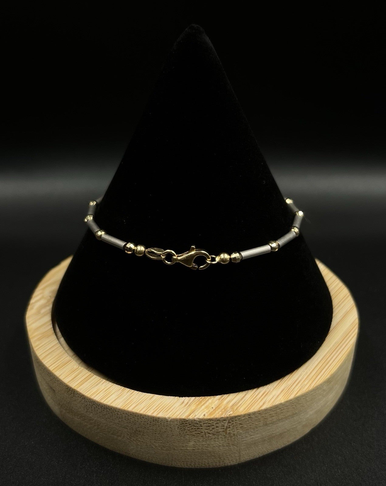 7” 14K Semi-Solid Two-Tone Gold Diamond Cut Tube + Bead Bracelet 4.75g 2.8MM