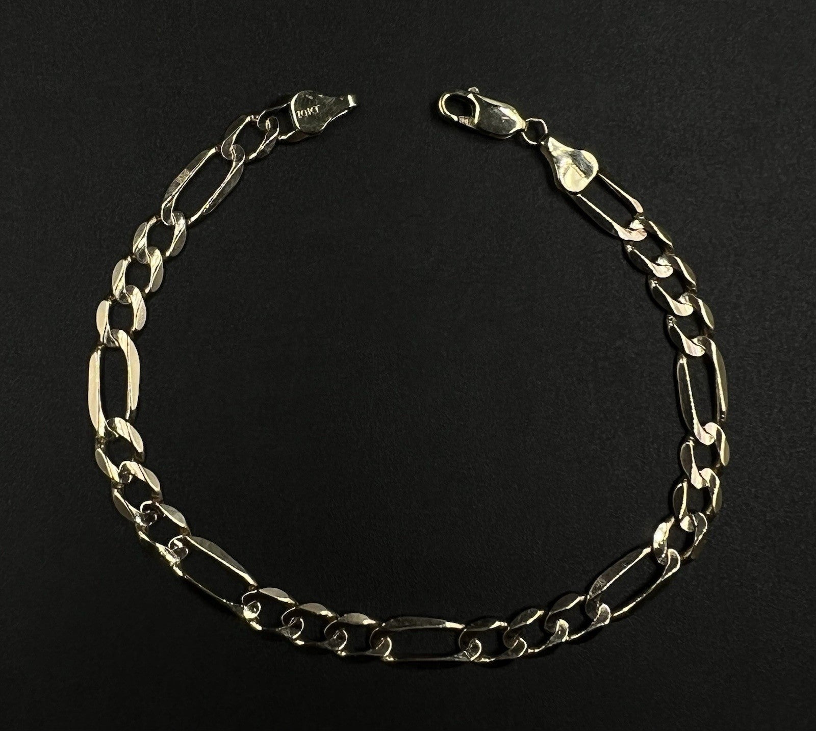 8” 10K Semi-Solid Yellow Gold Diamond Cut Figaro Bracelet 6.91g | 6mm Lobster |