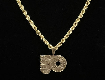 .77” x .76” 14K Solid Yellow Gold Diamond Cut Flyers Pendant 1.89g | 4MM Bail MA
