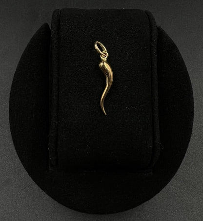 .23” x 1.18” 14K Hollow Yellow Gold Italian Horn Pendant 1.06g | 3 x 5mm Bail |